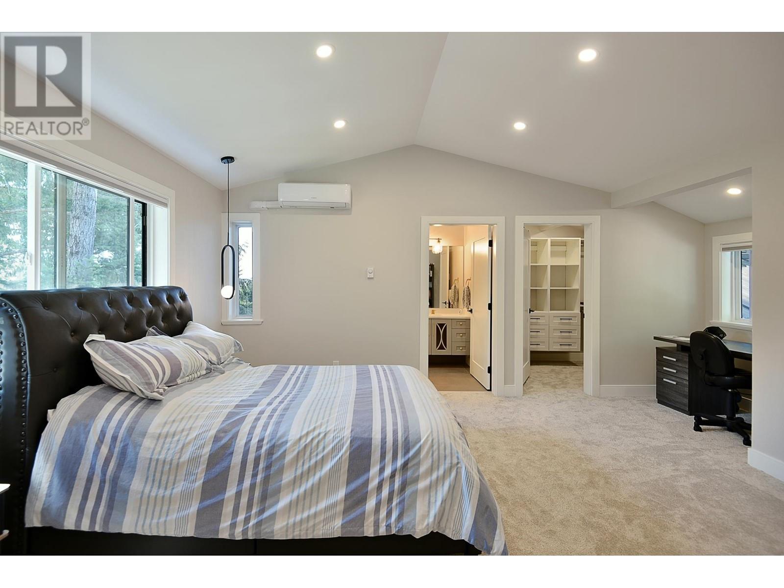 7305 Redrooffs Road, Halfmoon Bay, British Columbia  V7Z 0T3 - Photo 19 - R2910827