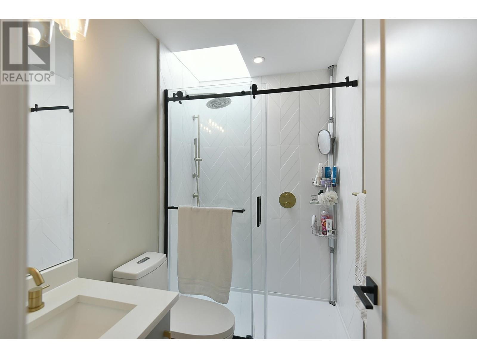 7305 Redrooffs Road, Halfmoon Bay, British Columbia  V7Z 0T3 - Photo 15 - R2910827
