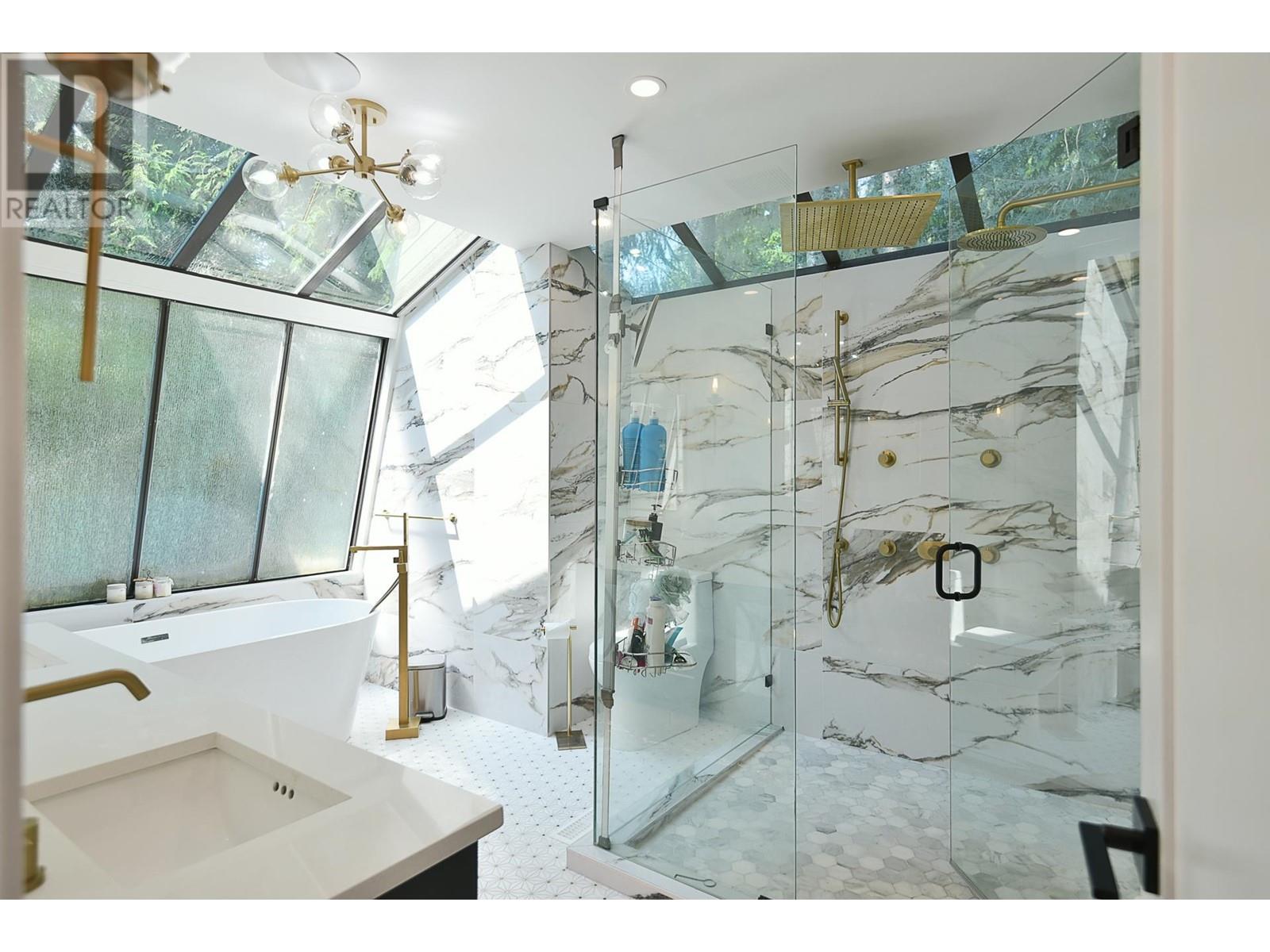 7305 Redrooffs Road, Halfmoon Bay, British Columbia  V7Z 0T3 - Photo 12 - R2910827