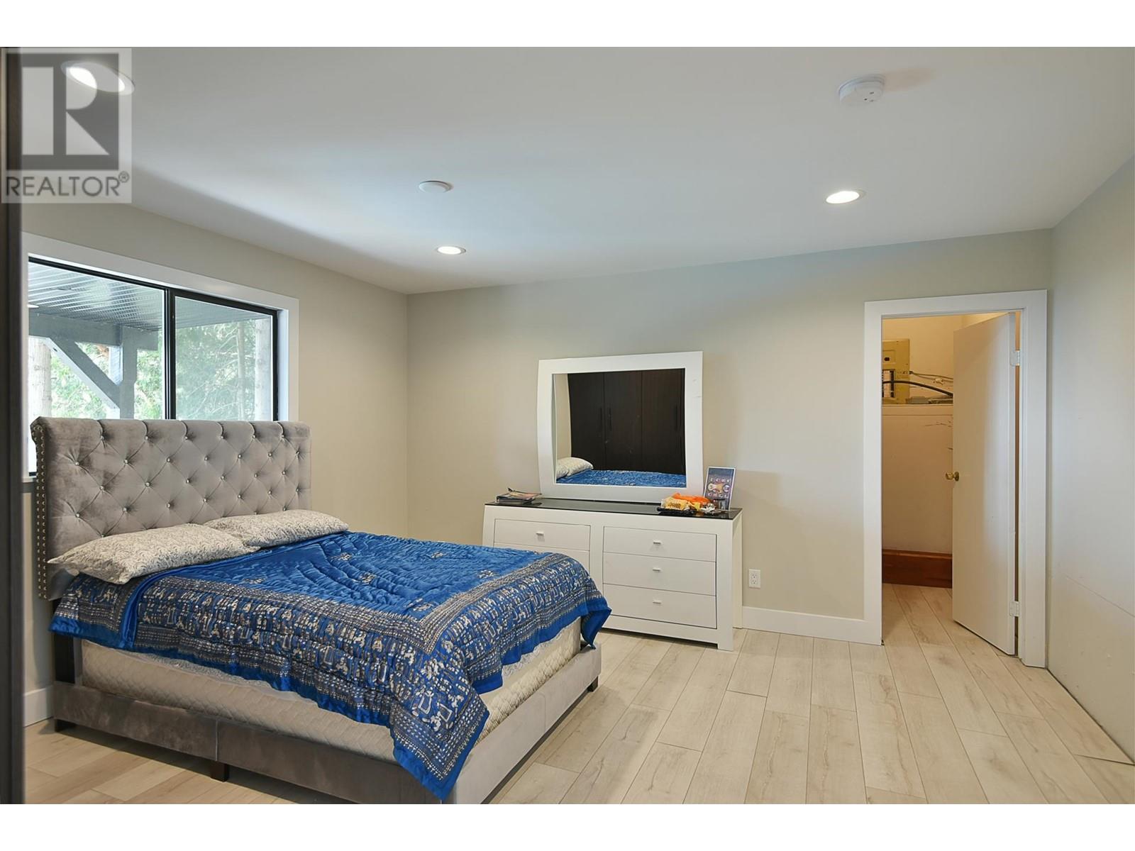 7305 Redrooffs Road, Halfmoon Bay, British Columbia  V7Z 0T3 - Photo 26 - R2910827