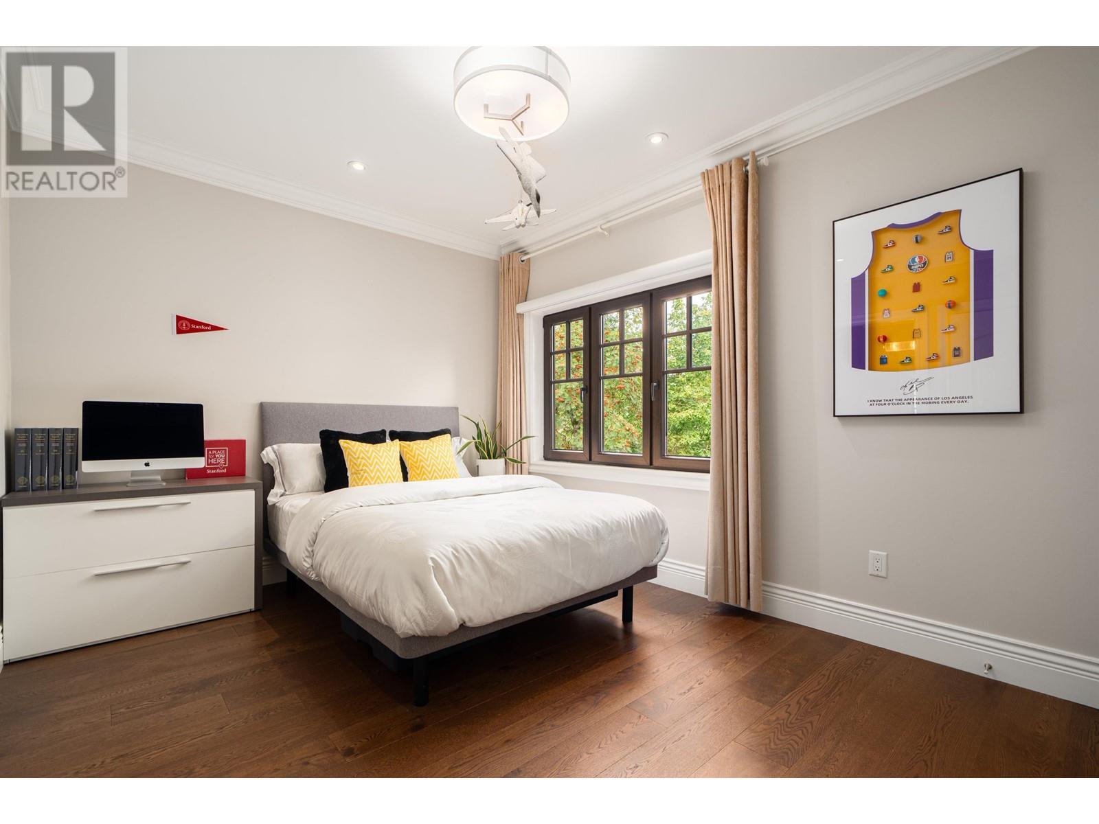 Listing Picture 21 of 40 : 3803 W 26TH AVENUE, Vancouver / 溫哥華 - 魯藝地產 Yvonne Lu Group - MLS Medallion Club Member