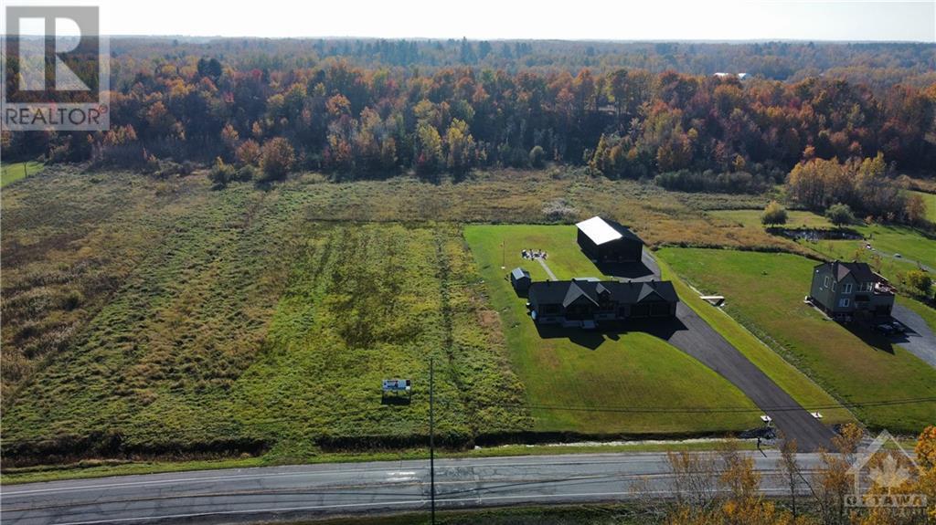 3320 Front Road, Hawkesbury, Ontario  K6A 2R2 - Photo 3 - 1408934