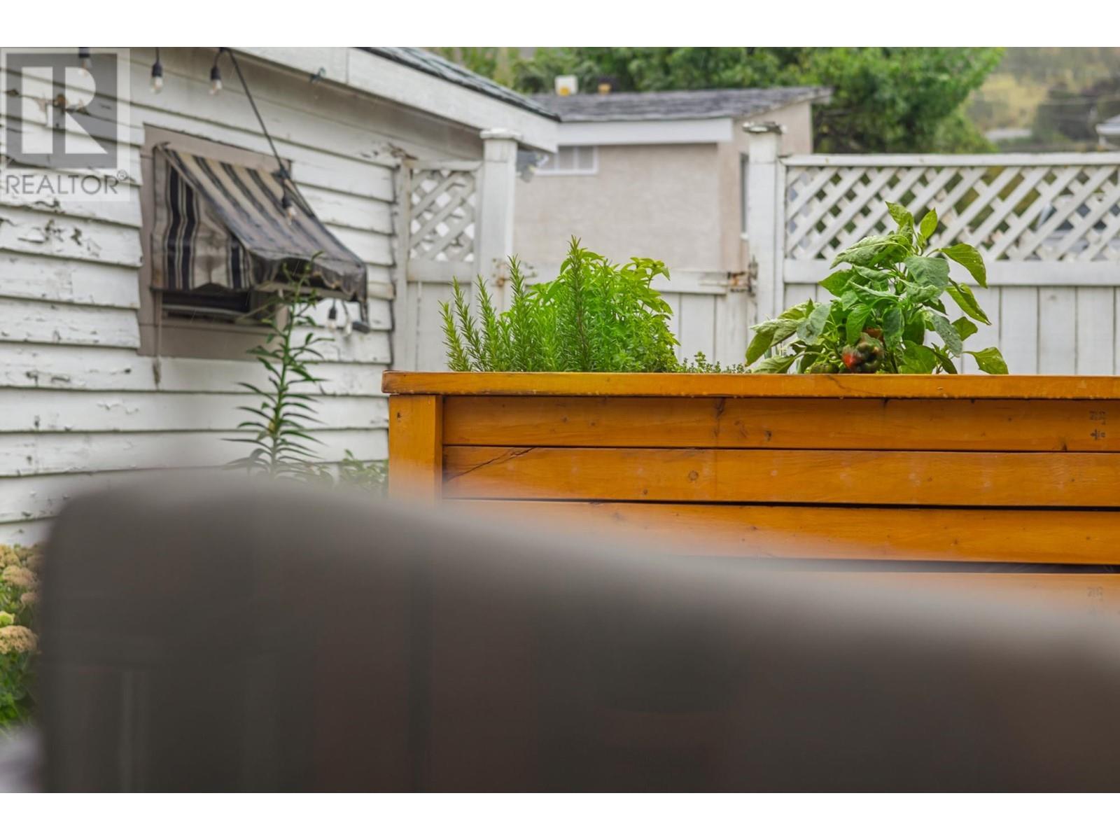 651 Pleasant Street, Kamloops, British Columbia  V2C 3B1 - Photo 27 - 180603