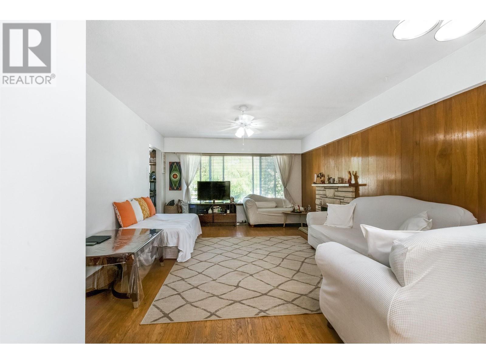 Listing Picture 5 of 18 : 5849 FLEMING STREET, Vancouver / 溫哥華 - 魯藝地產 Yvonne Lu Group - MLS Medallion Club Member