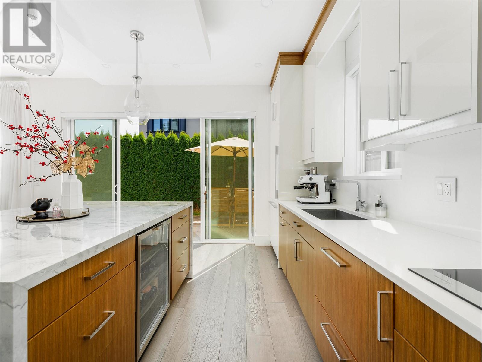 Listing Picture 12 of 38 : 6340 SWIFT AVENUE, Richmond / 烈治文 - 魯藝地產 Yvonne Lu Group - MLS Medallion Club Member