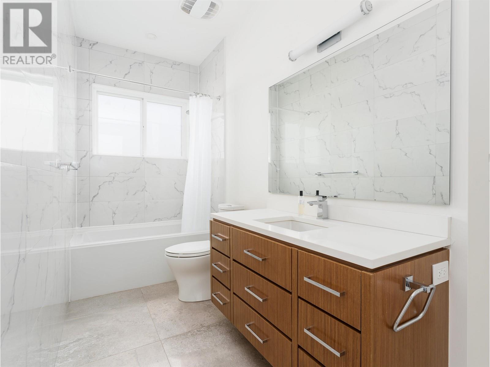 Listing Picture 22 of 38 : 6340 SWIFT AVENUE, Richmond / 烈治文 - 魯藝地產 Yvonne Lu Group - MLS Medallion Club Member