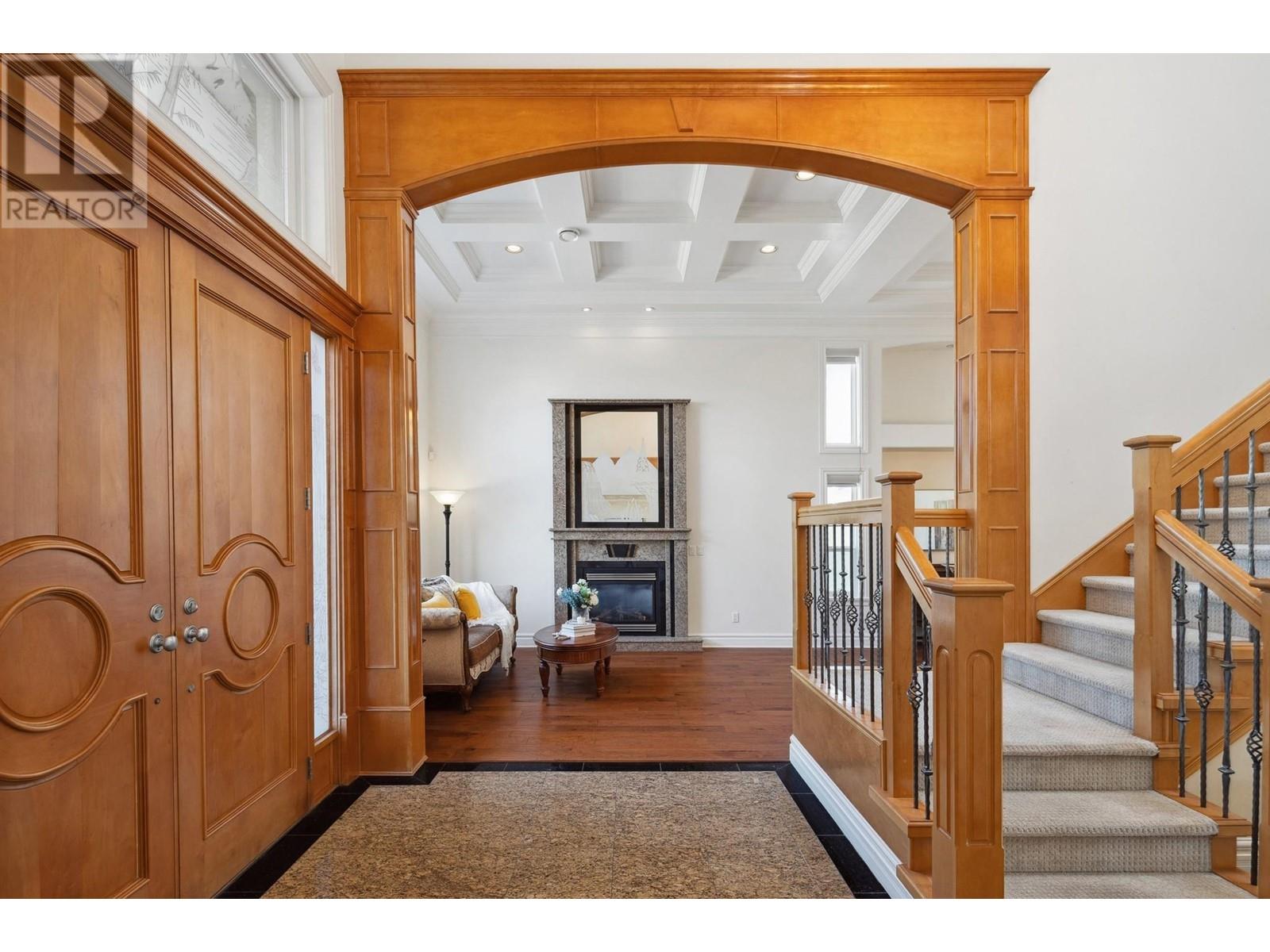 Listing Picture 12 of 37 : 9900 GREENLEES ROAD, Richmond / 烈治文 - 魯藝地產 Yvonne Lu Group - MLS Medallion Club Member