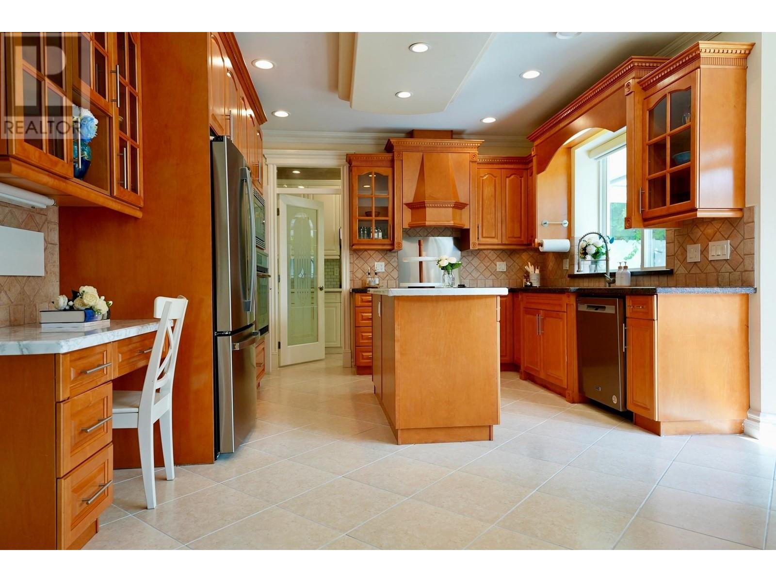 Listing Picture 14 of 37 : 9900 GREENLEES ROAD, Richmond / 烈治文 - 魯藝地產 Yvonne Lu Group - MLS Medallion Club Member