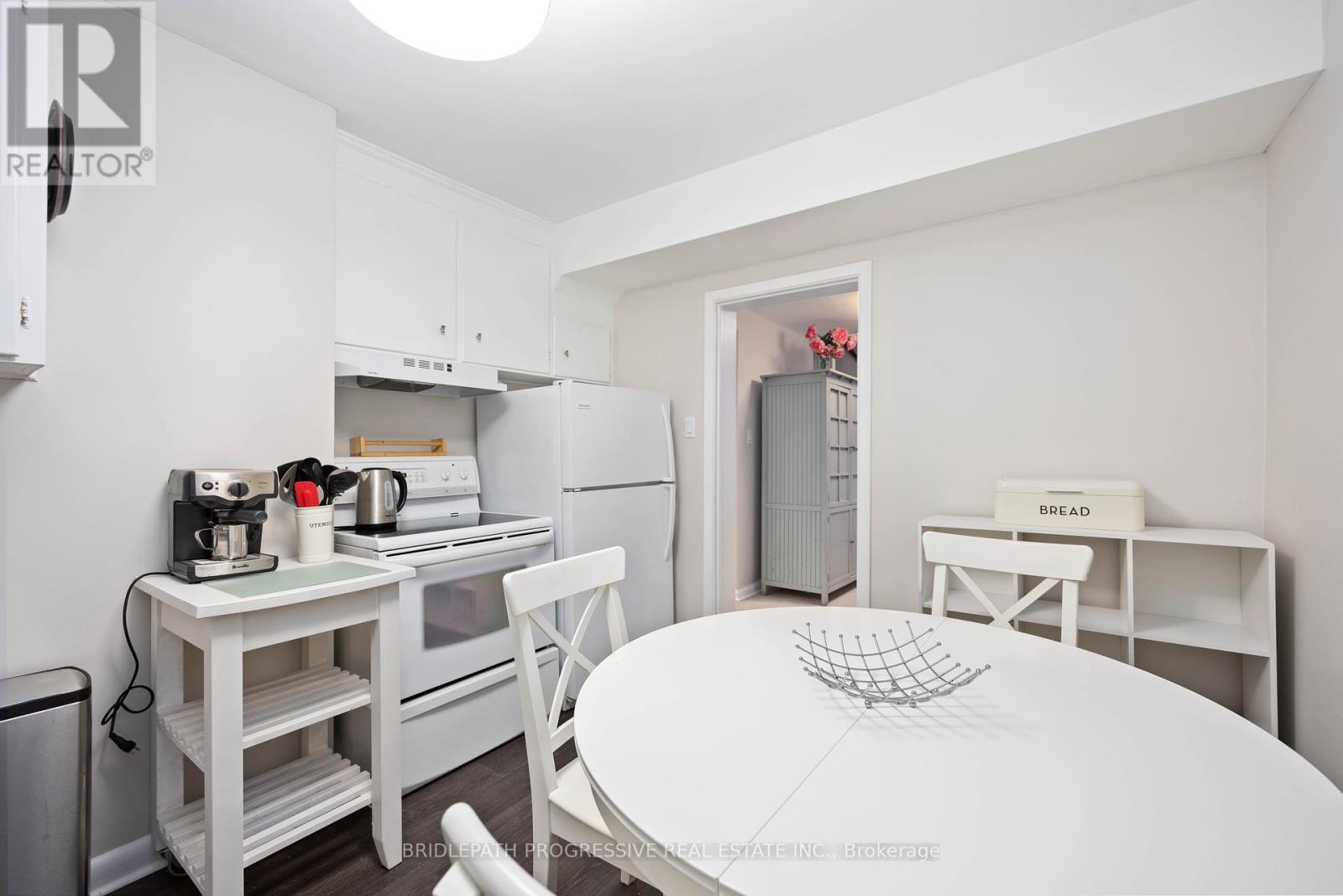 3 - 146 Clifton Avenue, Toronto (Bathurst Manor), Ontario  M3H 4L5 - Photo 12 - C9282455