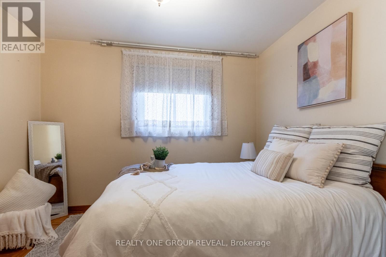 15 Riant Street, Toronto (Scarborough Village), Ontario  M1M 3S8 - Photo 14 - E9282794