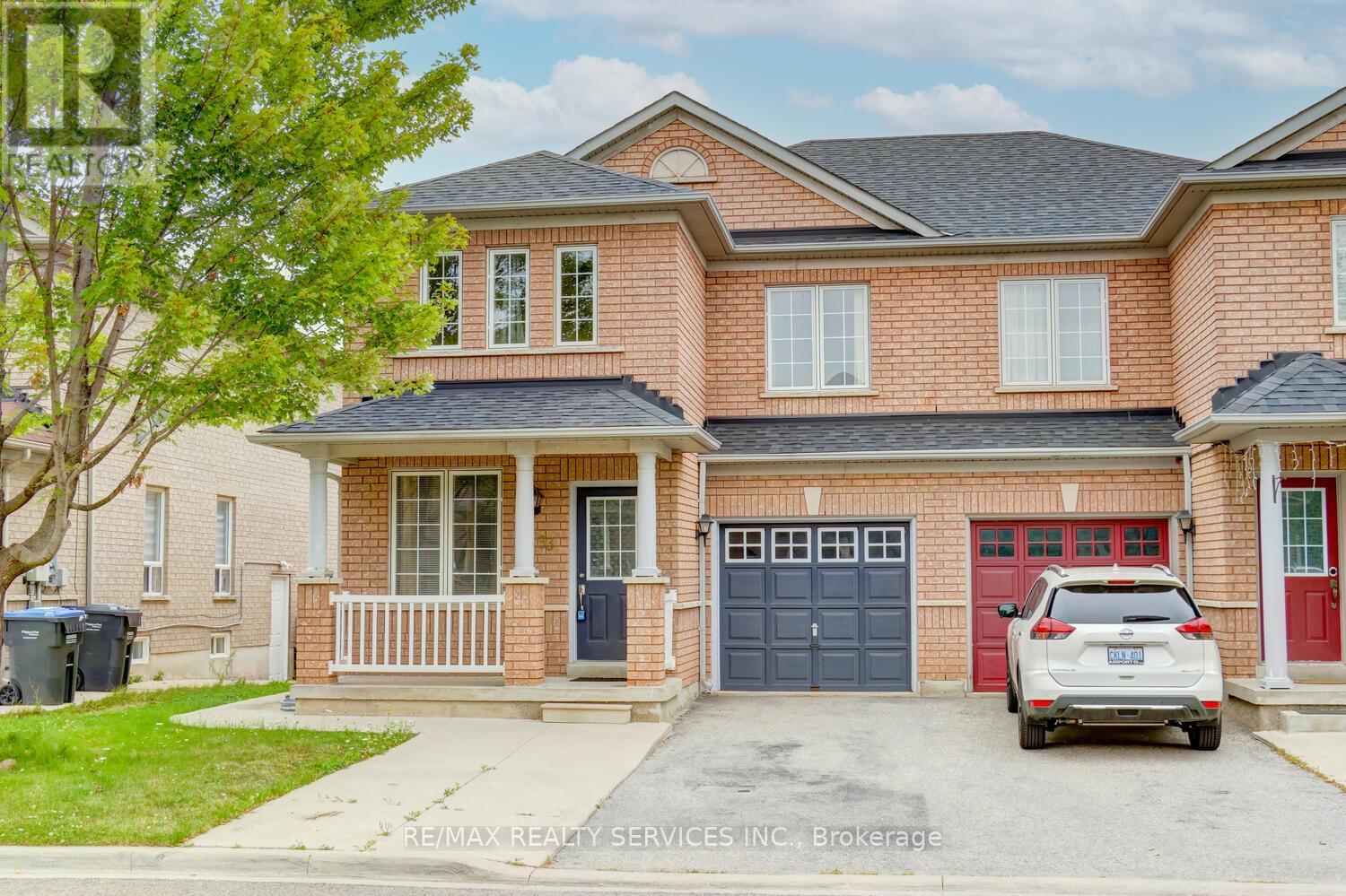 93 Starhill Crescent, Brampton (Sandringham-Wellington), Ontario  L6R 2P8 - Photo 1 - W9282914