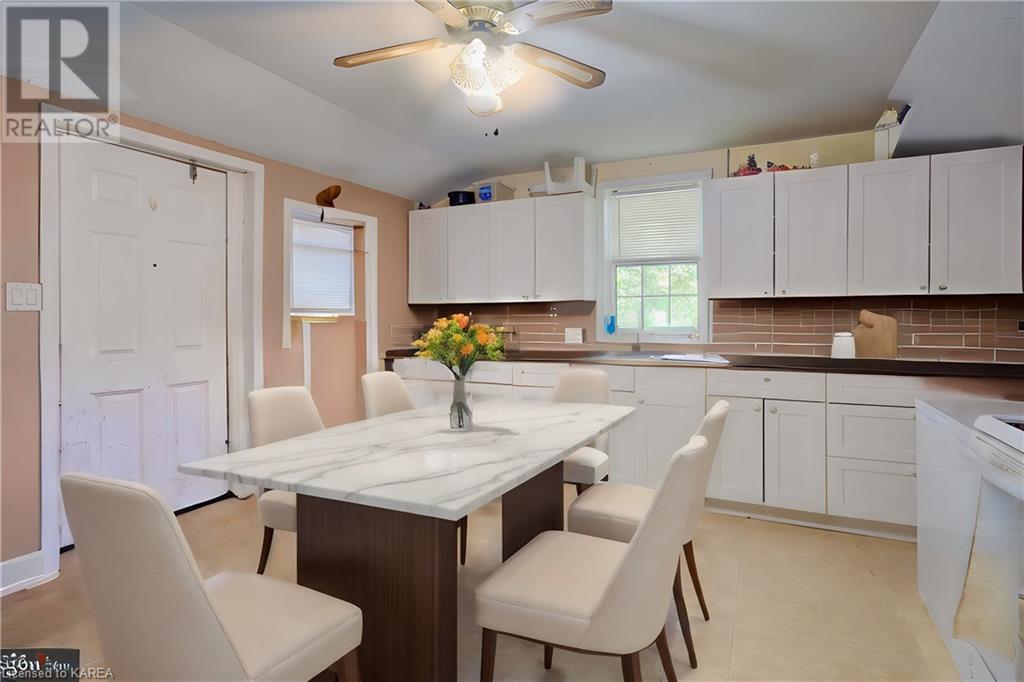 243 King Street E, Gananoque, Ontario  K7G 1G4 - Photo 2 - 40639055