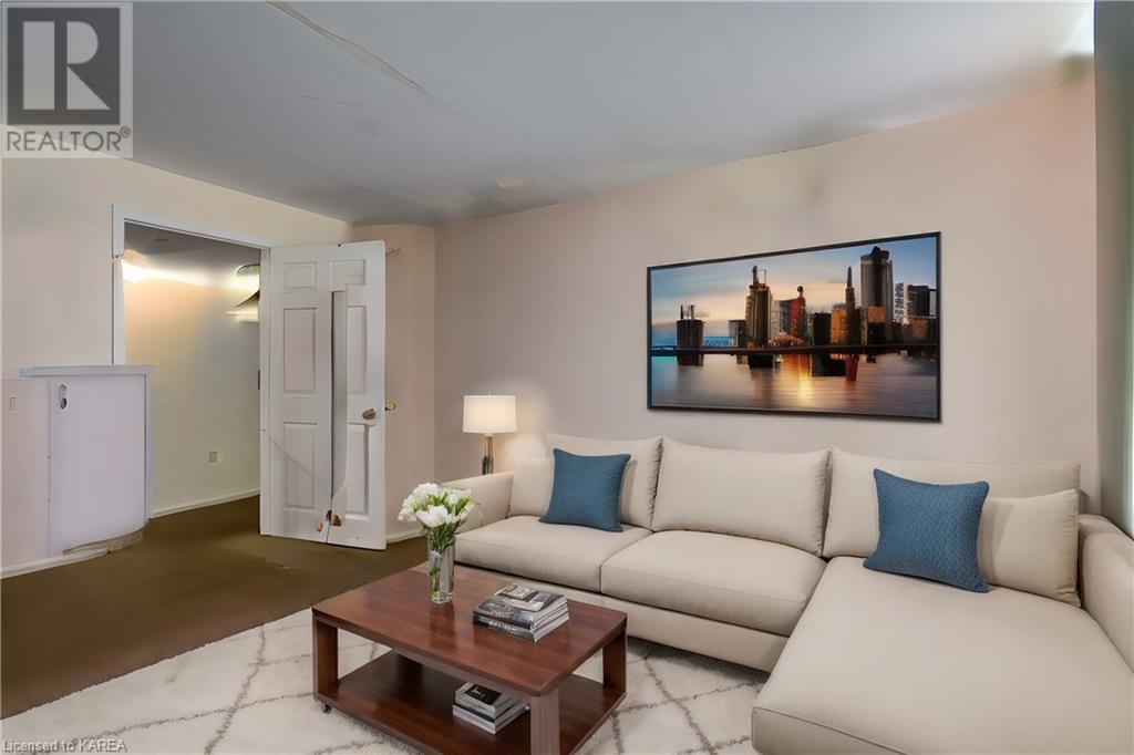 243 King Street E, Gananoque, Ontario  K7G 1G4 - Photo 3 - 40639055