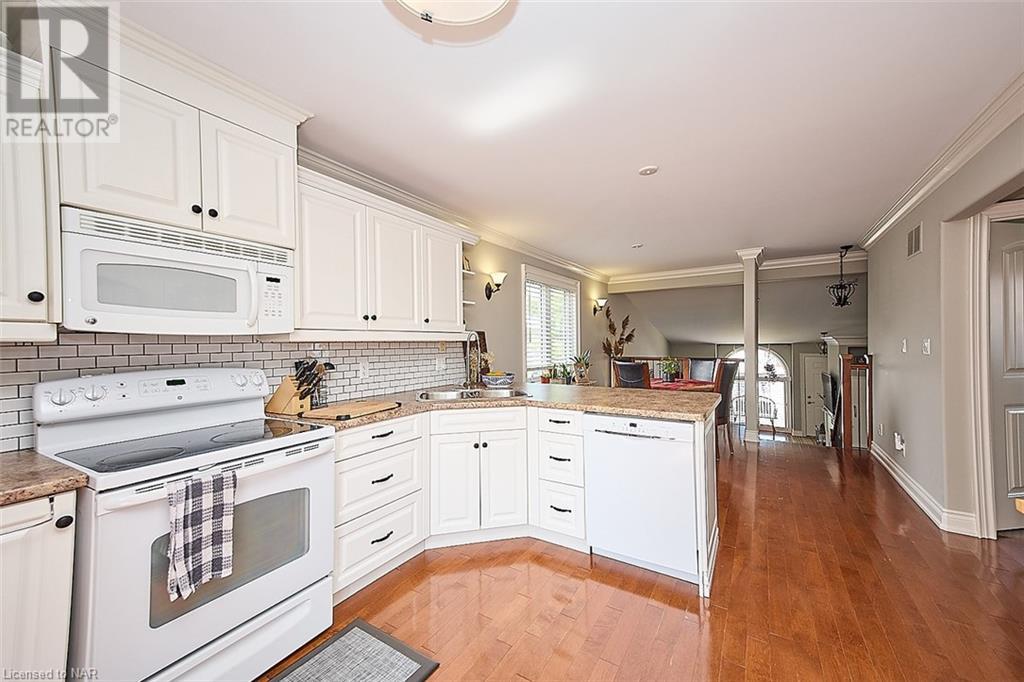 10 Bloomfield Avenue, St. Catharines, Ontario  L2P 1W8 - Photo 18 - 40639182