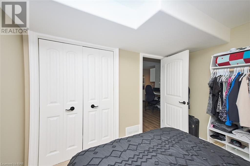 10 Bloomfield Avenue, St. Catharines, Ontario  L2P 1W8 - Photo 31 - 40639182