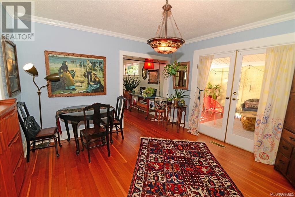 Property at 5292 Margaret St image 4