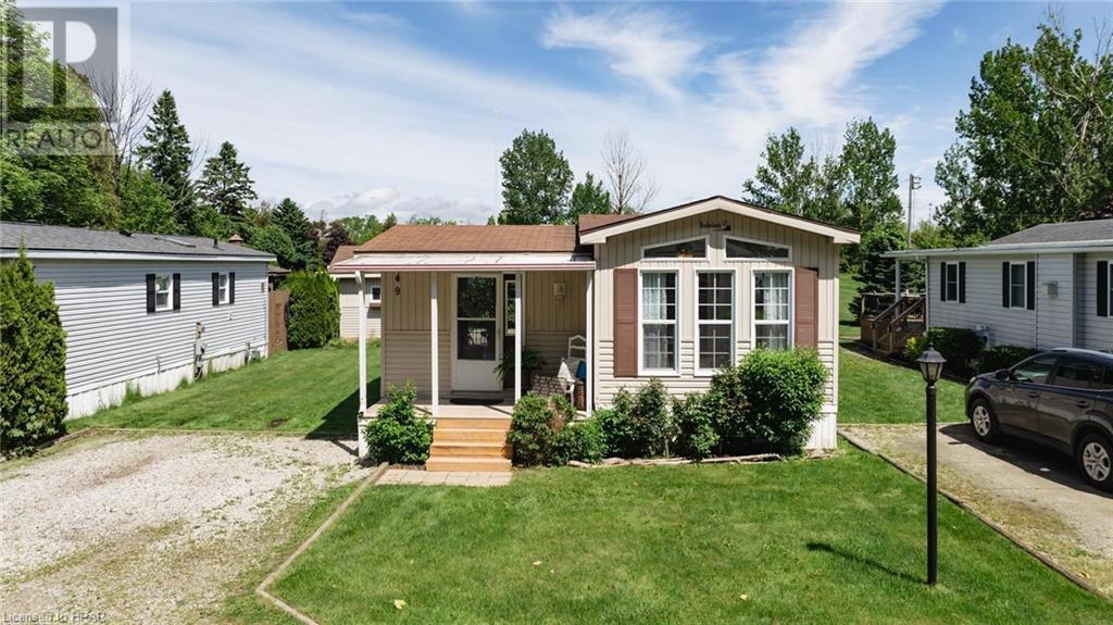 77307 Bluewater Highway Highway Unit# 49 Waters Edge, Bayfield, Ontario  N0M 1G0 - Photo 2 - 40638828