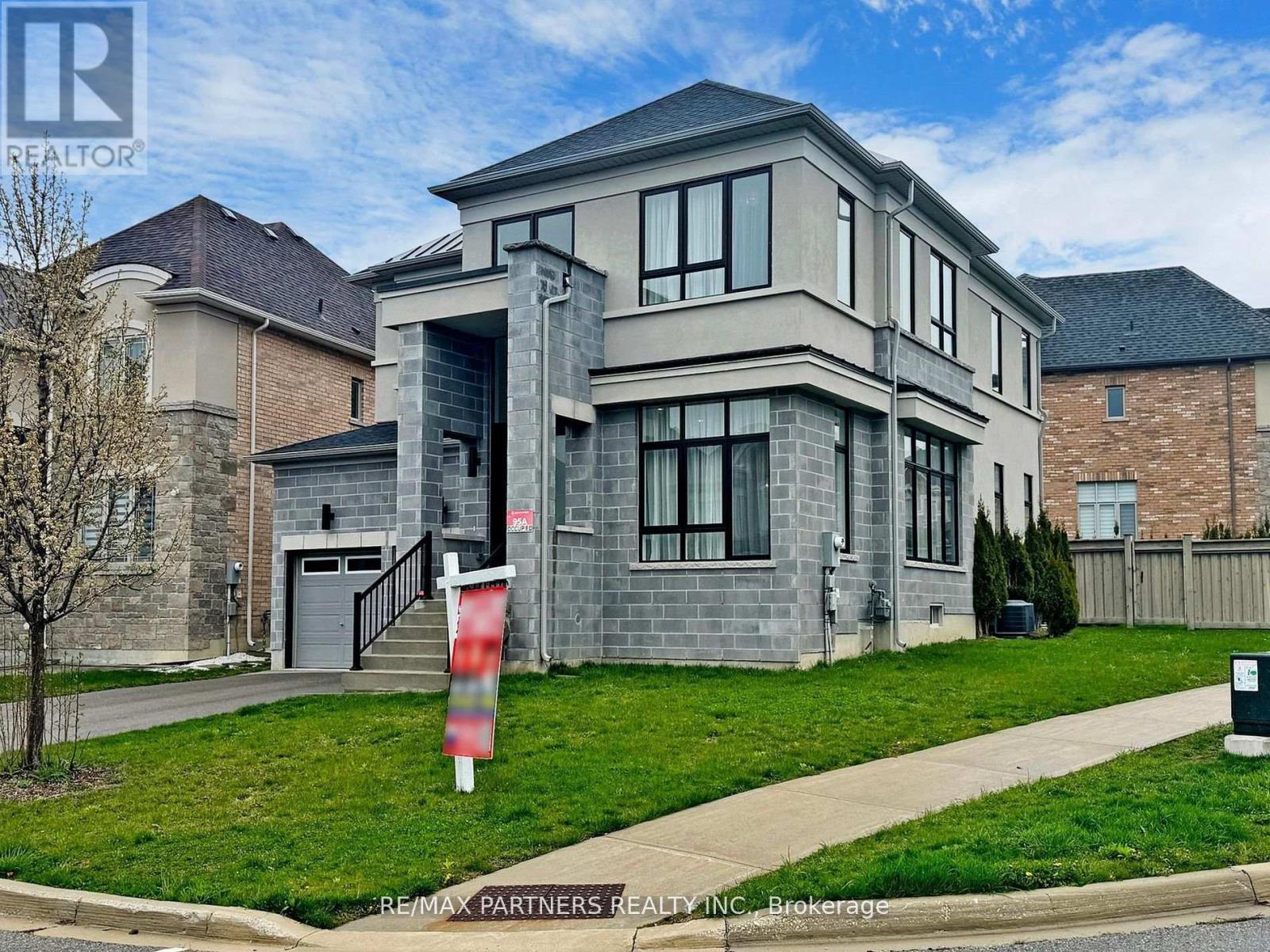 3 Read Street, Aurora, Ontario  L4G 1C9 - Photo 2 - N9283213