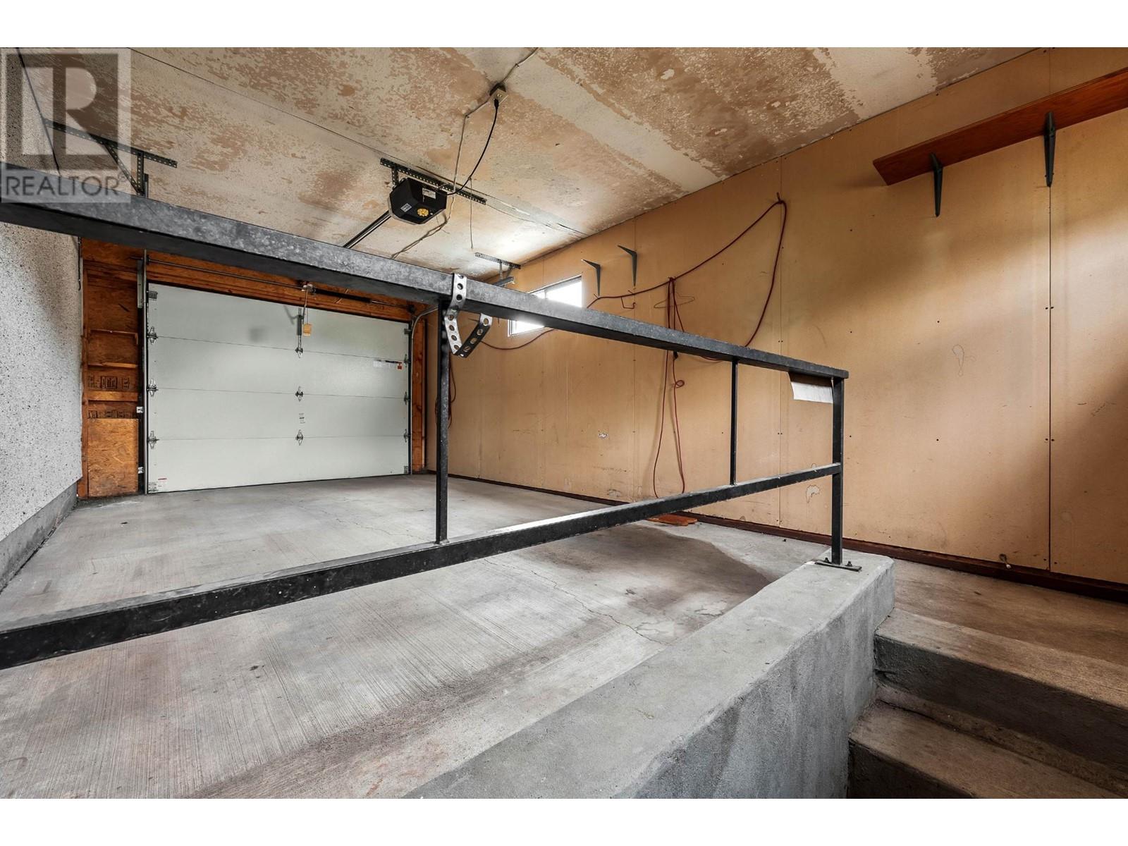 112 Holway Street, Kamloops, British Columbia  V2B 4A4 - Photo 18 - 180609