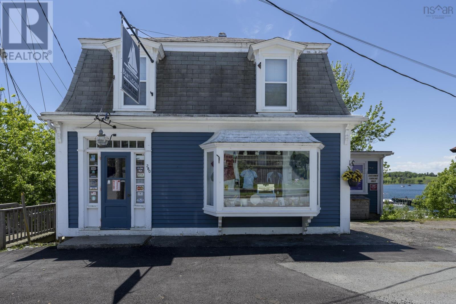 280 Montague Street, Lunenburg, Nova Scotia  B0J 2C0 - Photo 1 - 202414139