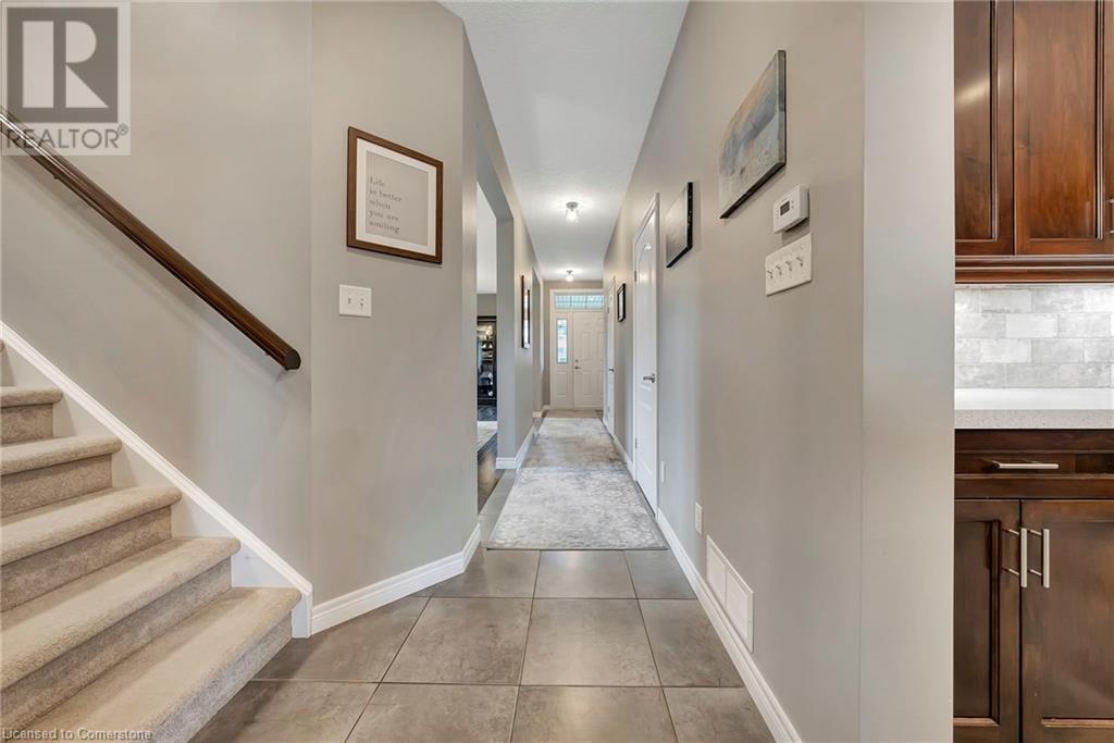 409 Gravel Ridge Trail, Kitchener, Ontario  N2E 0B2 - Photo 4 - 40636838