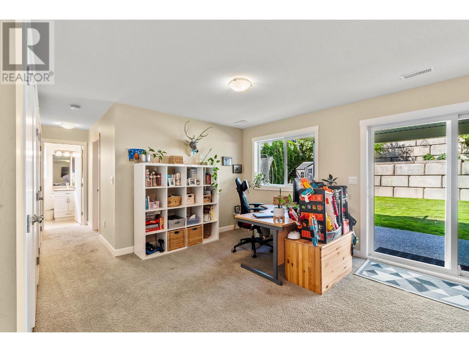 854 Woodrush Drive, Kamloops, British Columbia  V2B 0E3 - Photo 18 - 180614