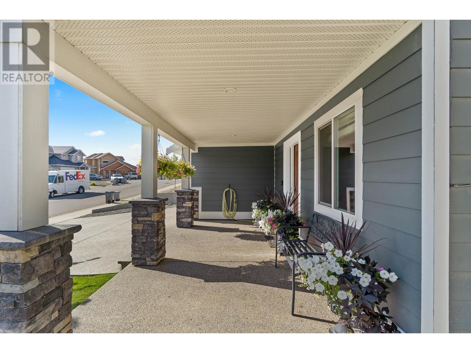 854 Woodrush Drive, Kamloops, British Columbia  V2B 0E3 - Photo 26 - 180614