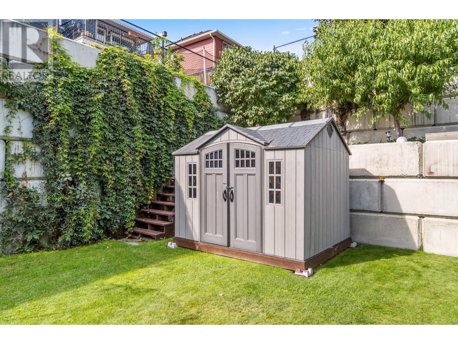 854 Woodrush Drive, Kamloops, British Columbia  V2B 0E3 - Photo 33 - 180614