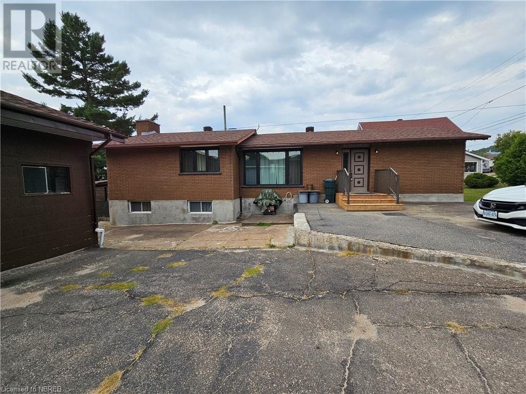 541 Brydges Street, Mattawa, Ontario  P0H 1V0 - Photo 3 - 40638427