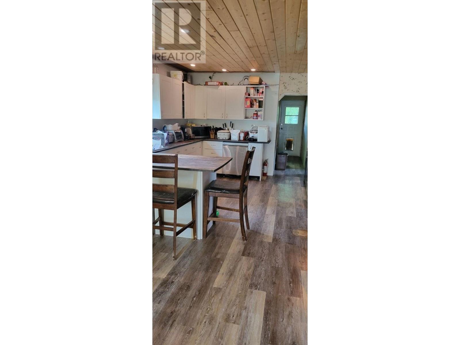 9877 Latremouille Street, Little Fort, British Columbia  V0E 2C0 - Photo 31 - 180044