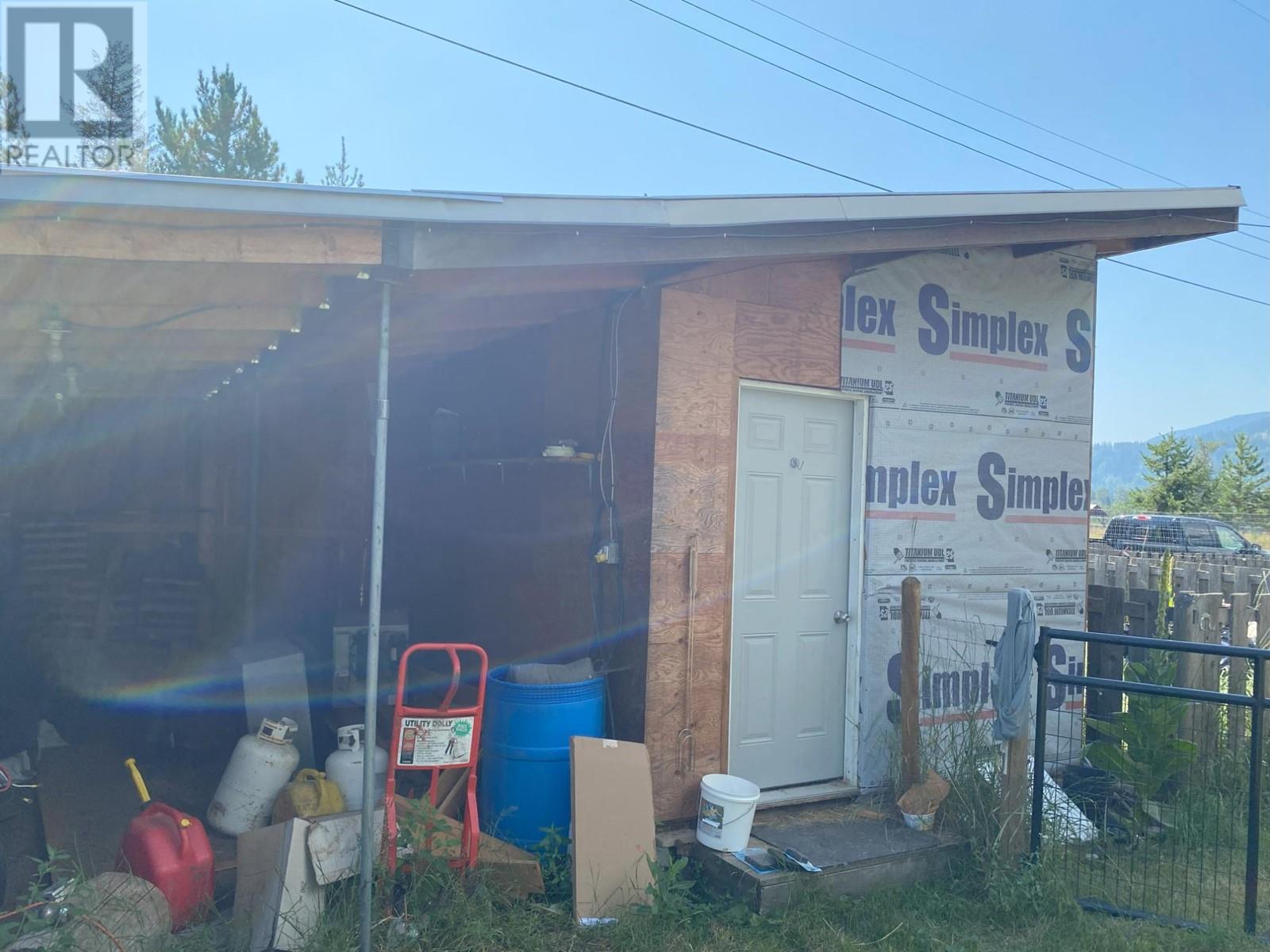 9877 Latremouille Street, Little Fort, British Columbia  V0E 2C0 - Photo 15 - 180044