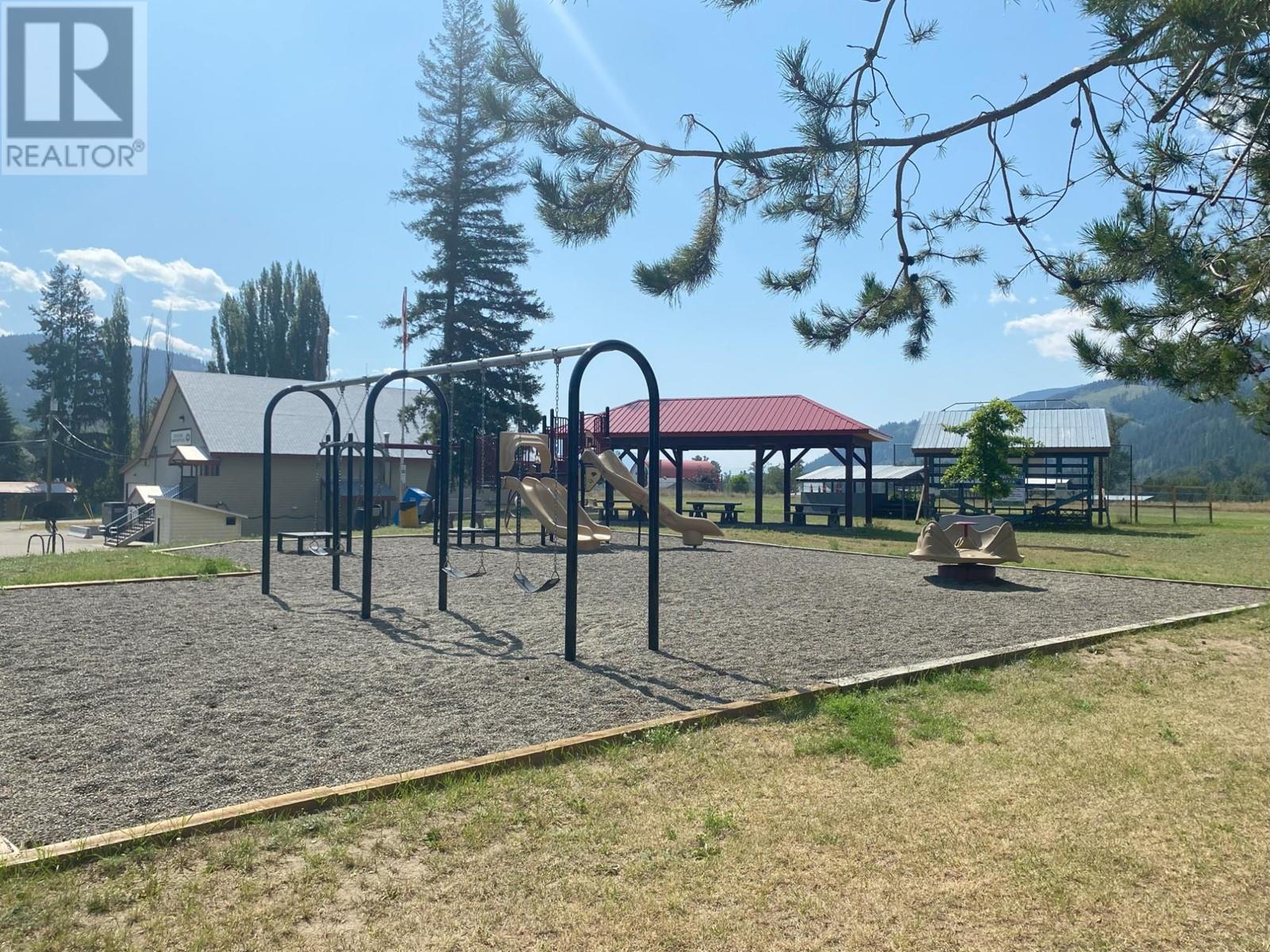 9877 Latremouille Street, Little Fort, British Columbia  V0E 2C0 - Photo 26 - 180044