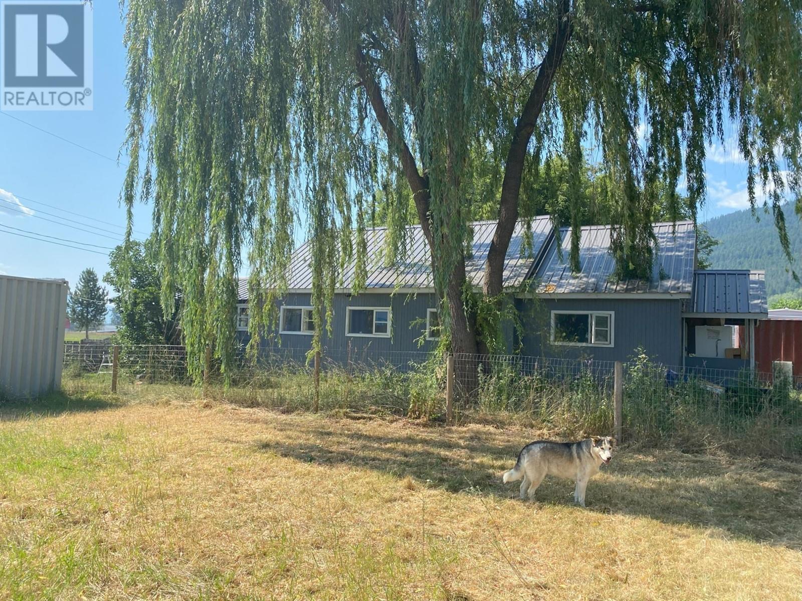 9877 Latremouille Street, Little Fort, British Columbia  V0E 2C0 - Photo 19 - 180044