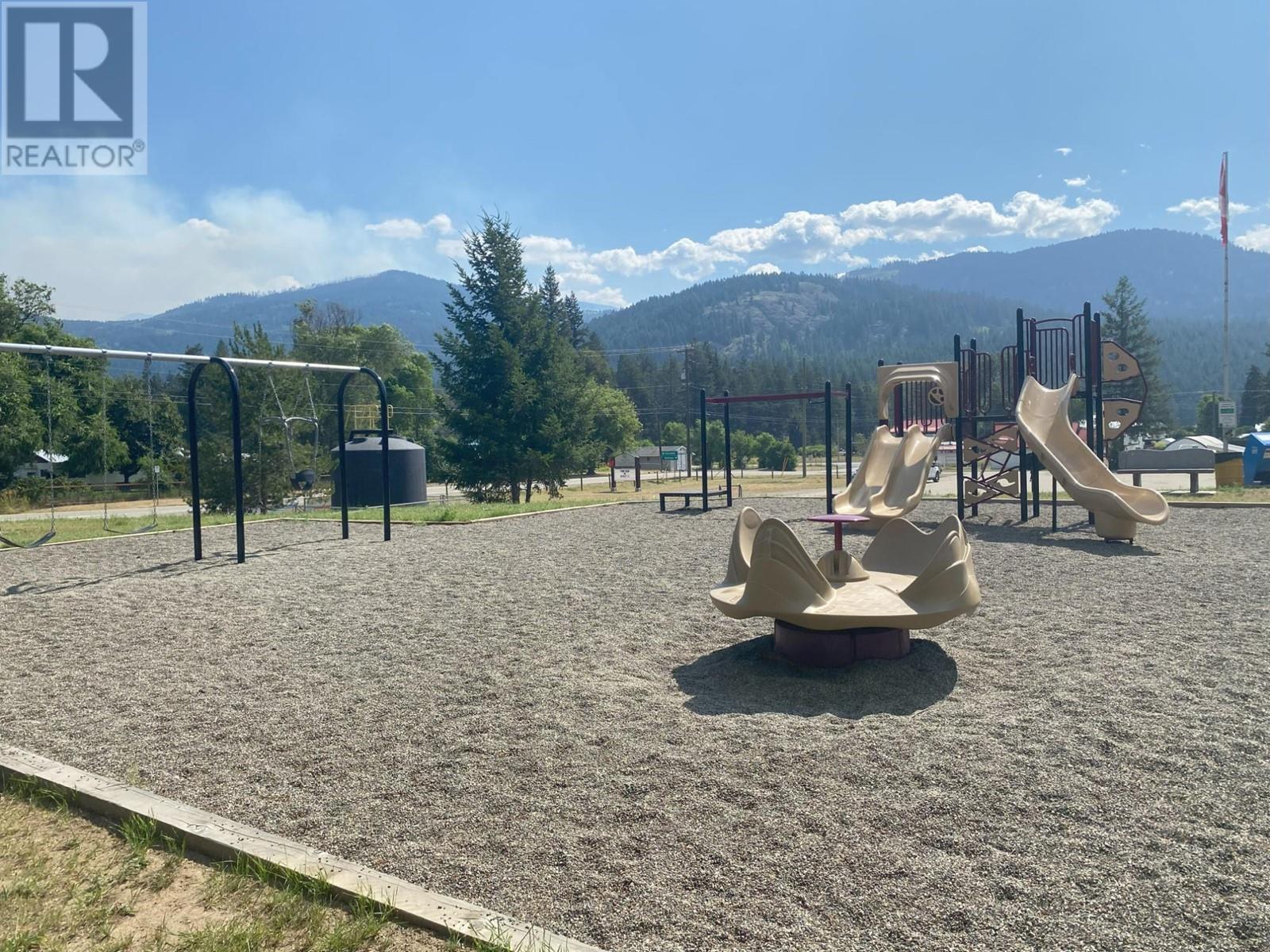 9877 Latremouille Street, Little Fort, British Columbia  V0E 2C0 - Photo 27 - 180044