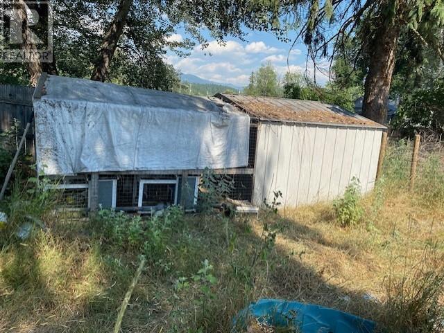 9877 Latremouille Street, Little Fort, British Columbia  V0E 2C0 - Photo 22 - 180044