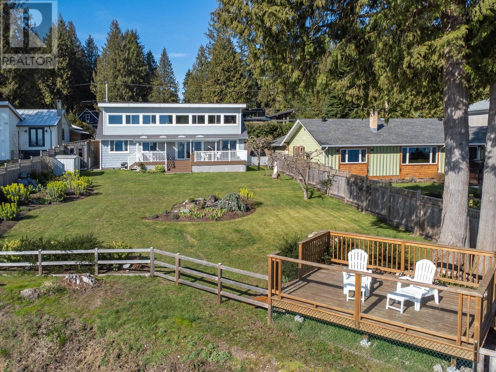 7607 Eureka Place, Halfmoon Bay, British Columbia  V7Z 1A1 - Photo 25 - R2862111