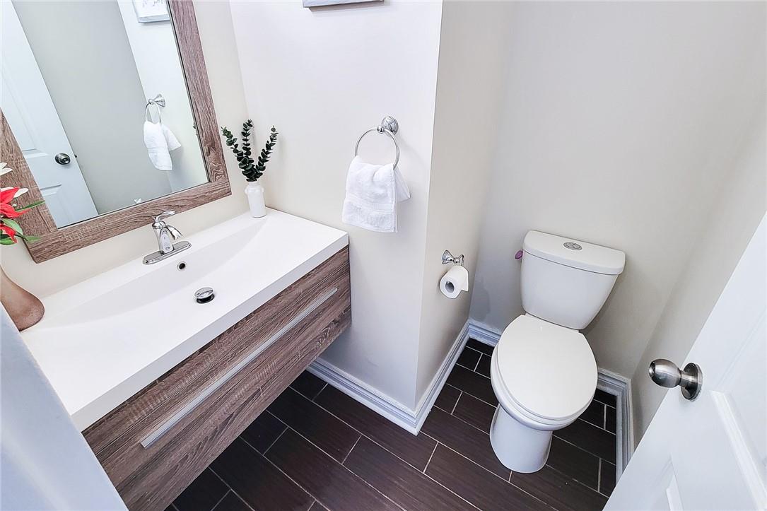 25 Britten Close, Unit #b59, Hamilton, Ontario  L9C 4J8 - Photo 7 - H4205166