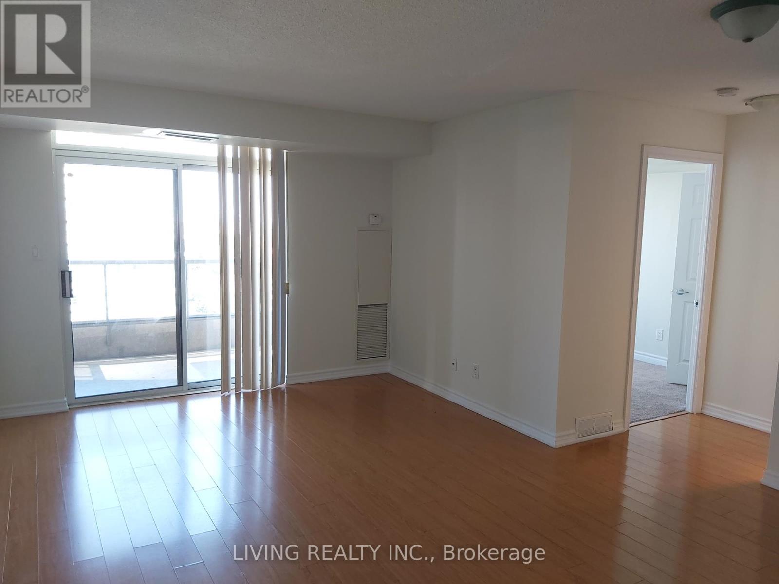 1010 - 3880 Duke Of York Boulevard, Mississauga (City Centre), Ontario  L5B 4M7 - Photo 2 - W9256491