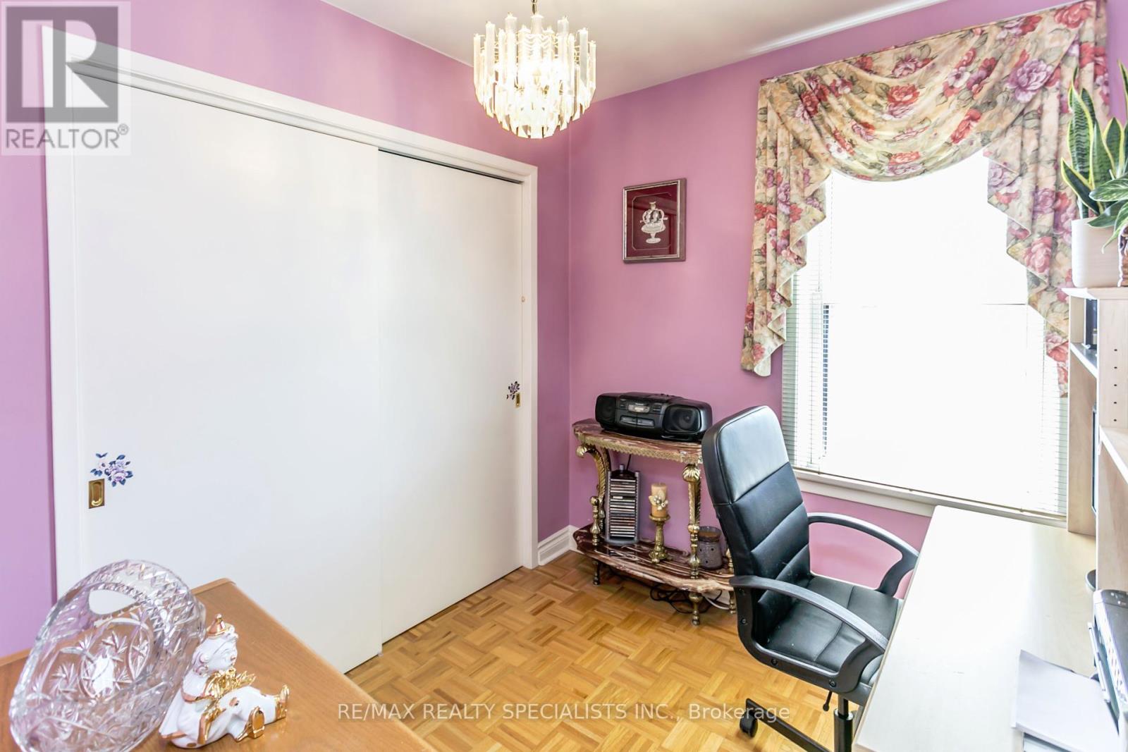 53 Armstrong Avenue, Toronto (Dovercourt-Wallace Emerson-Junction), Ontario  M6H 1V9 - Photo 21 - W9283151