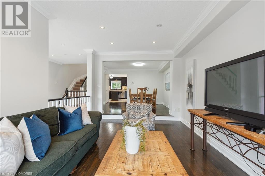 1062 Lindsay Drive, Oakville, Ontario  L6M 3B5 - Photo 12 - 40639245