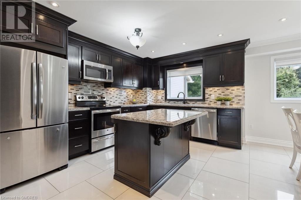 1062 Lindsay Drive, Oakville, Ontario  L6M 3B5 - Photo 14 - 40639245