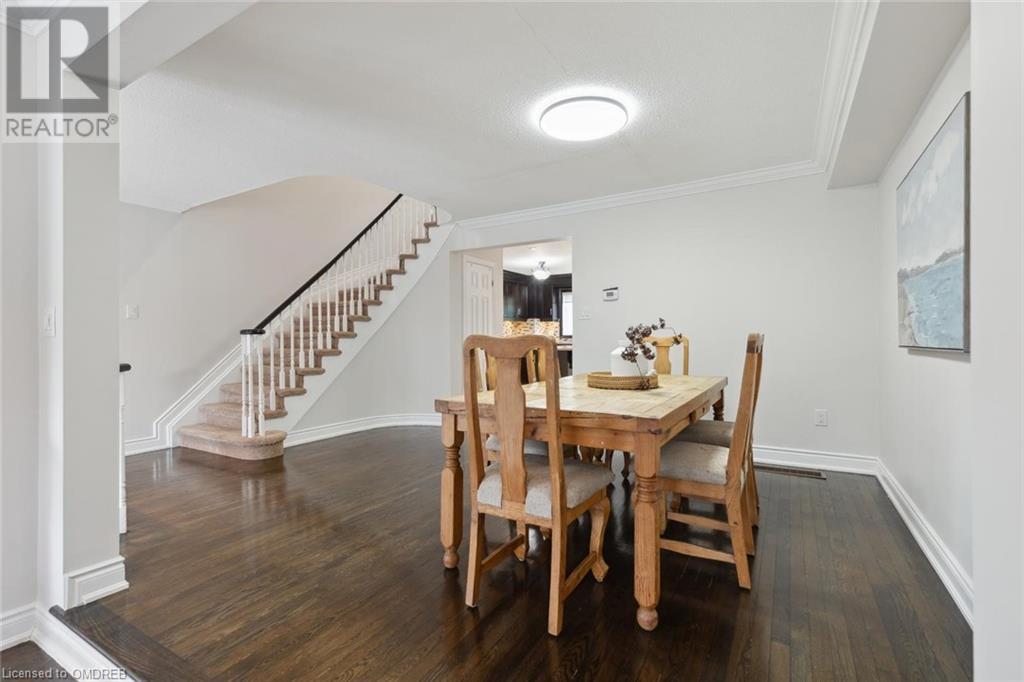 1062 Lindsay Drive, Oakville, Ontario  L6M 3B5 - Photo 13 - 40639245