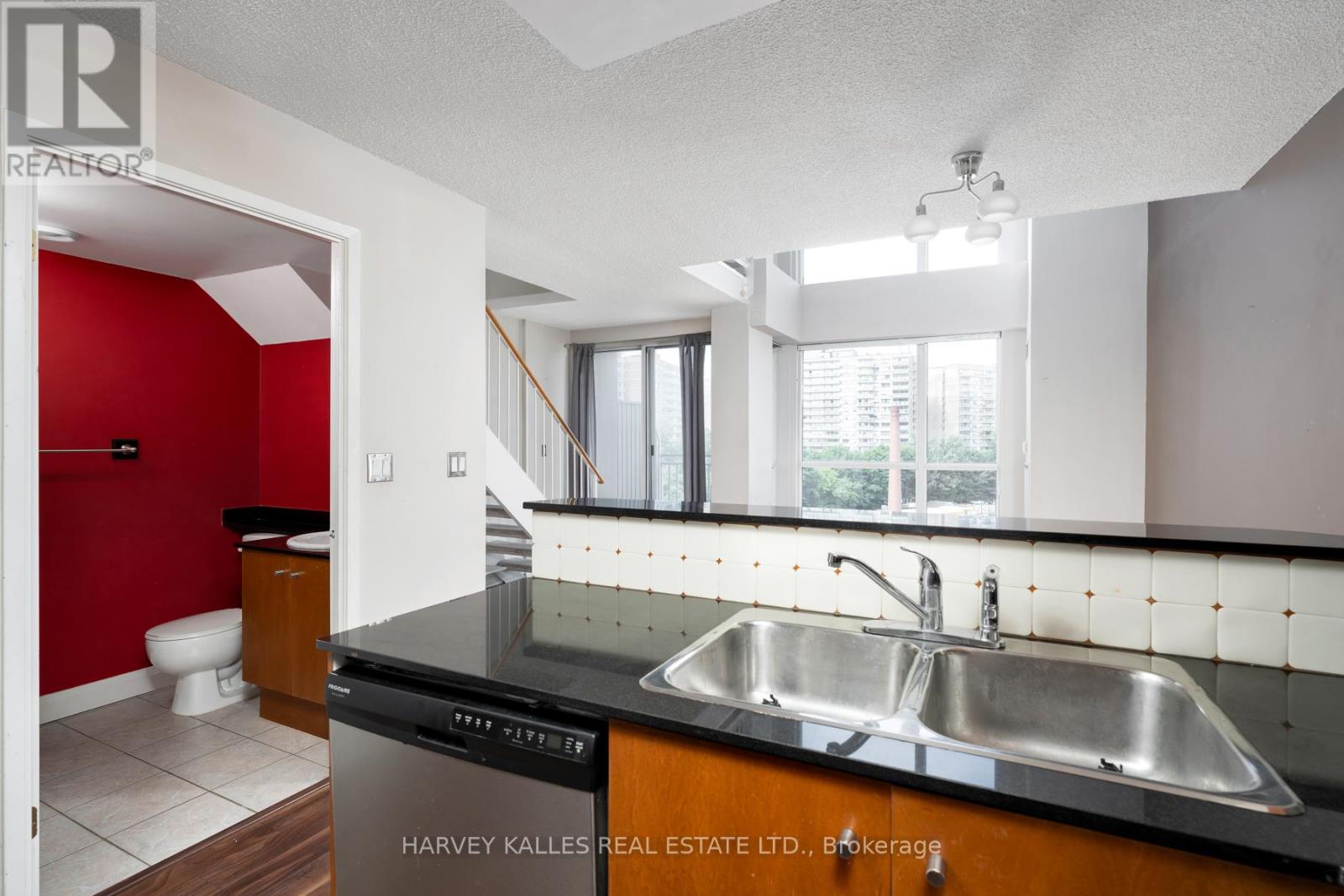 713 - 18 Merton Street, Toronto (Mount Pleasant West), Ontario  M4S 3G9 - Photo 13 - C9283877