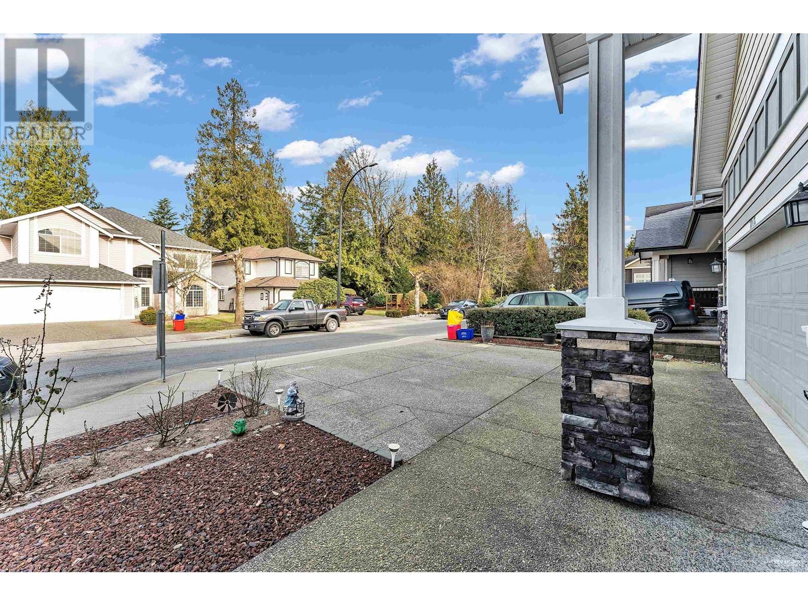 20416 121b Avenue, Maple Ridge, British Columbia  V2X 2Z5 - Photo 4 - R2919291