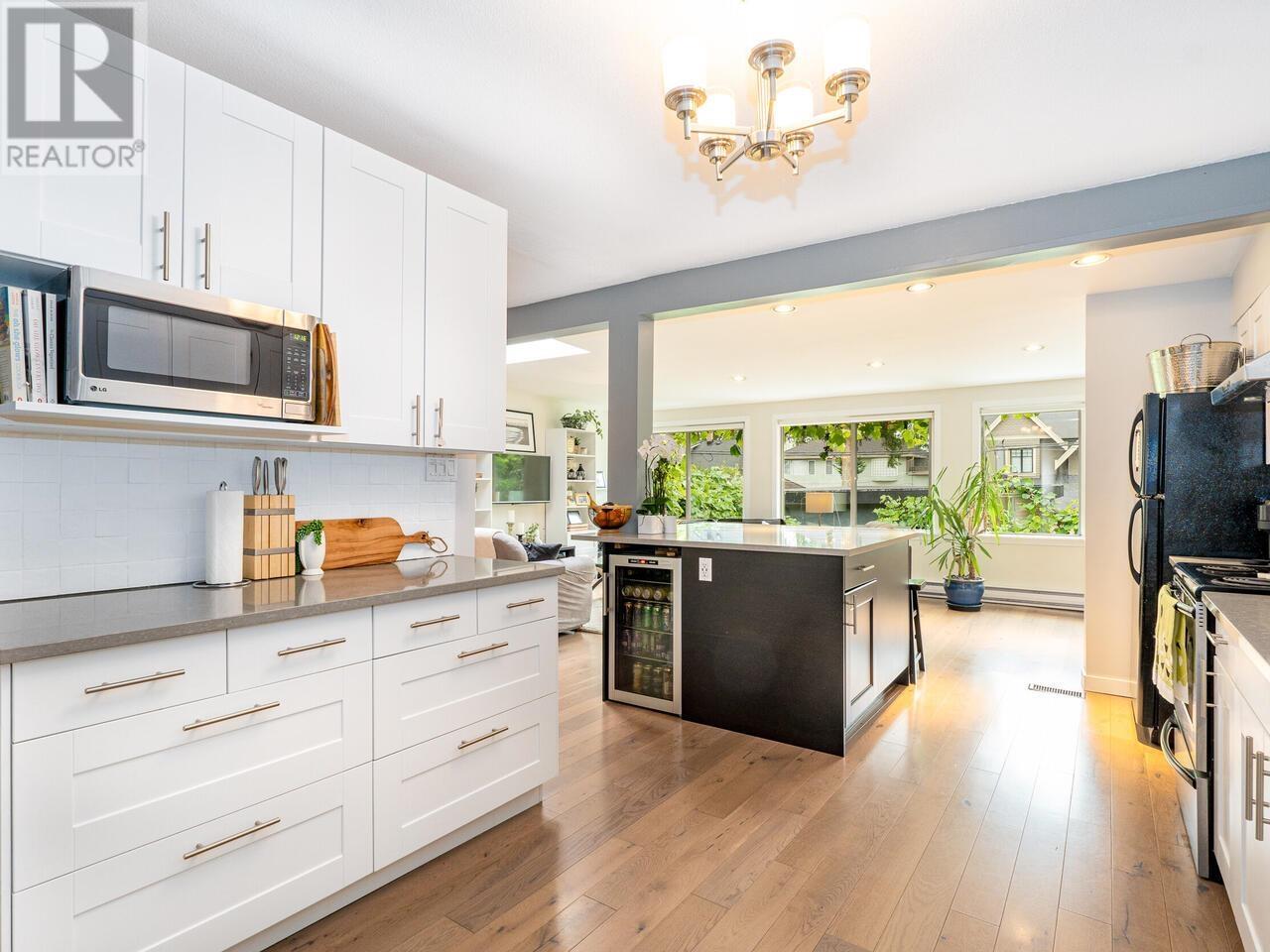 Listing Picture 10 of 40 : 3706 W KING EDWARD AVENUE, Vancouver / 溫哥華 - 魯藝地產 Yvonne Lu Group - MLS Medallion Club Member