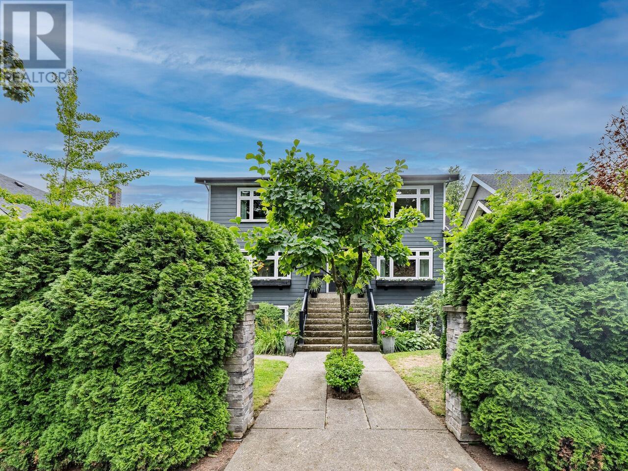 Listing Picture 3 of 40 : 3706 W KING EDWARD AVENUE, Vancouver / 溫哥華 - 魯藝地產 Yvonne Lu Group - MLS Medallion Club Member