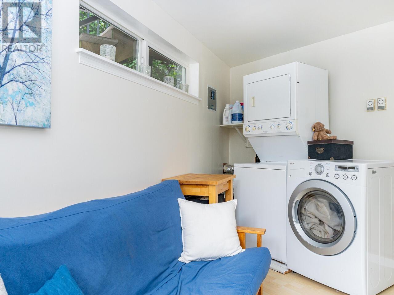 Listing Picture 35 of 40 : 3706 W KING EDWARD AVENUE, Vancouver / 溫哥華 - 魯藝地產 Yvonne Lu Group - MLS Medallion Club Member