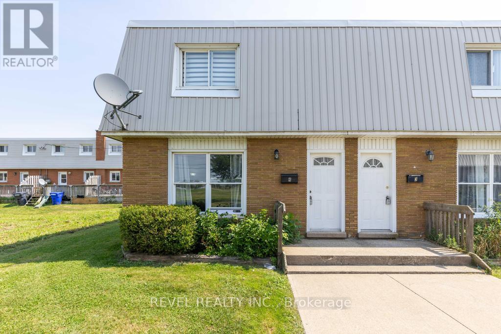 4 - 71 Hagey Avenue, Fort Erie, Ontario  L2A 1W5 - Photo 1 - X9283899