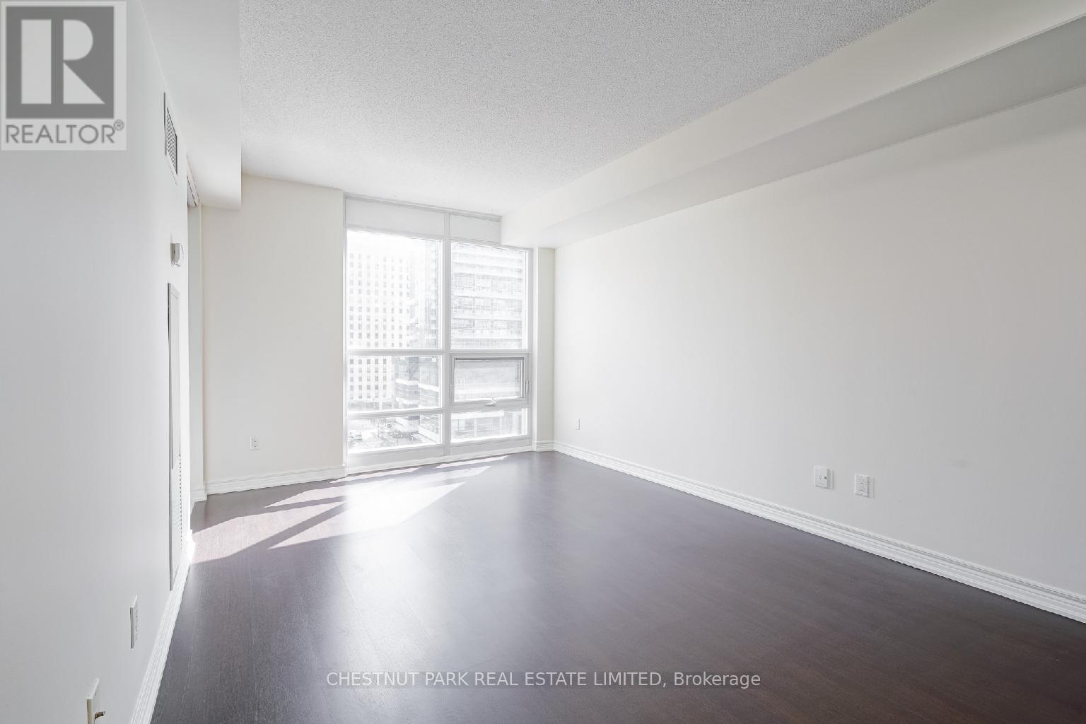 803 - 761 Bay Street, Toronto (Bay Street Corridor), Ontario  M5G 2R2 - Photo 6 - C9283897