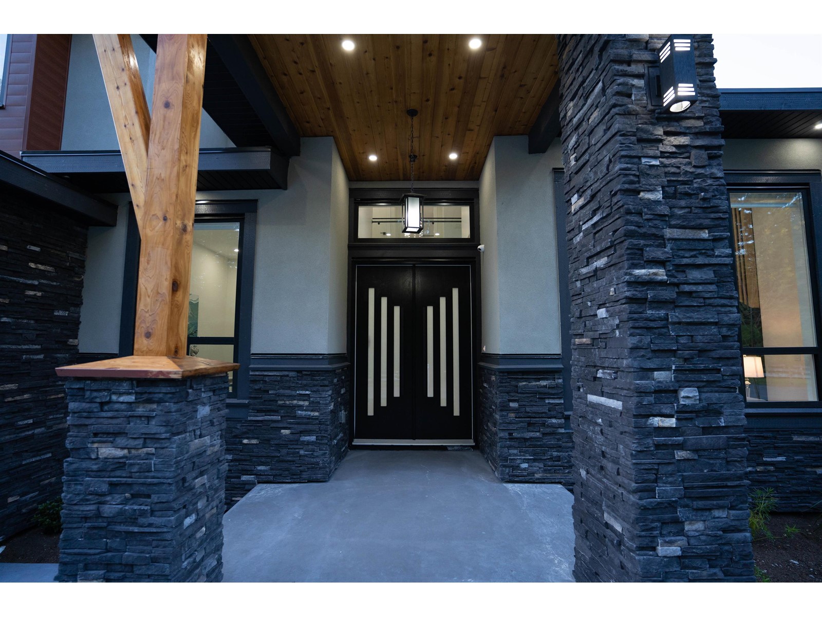 20117 27 Avenue, Langley, British Columbia  V2Z 0B6 - Photo 3 - R2918974